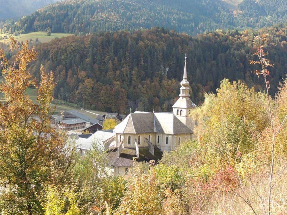 Отель Les Touristes Абонданс Экстерьер фото